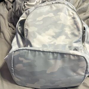 NWOT lululemon backpack